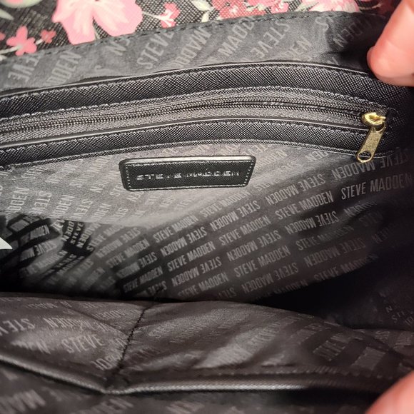 Steve Madden black tote handbag, in excellent to like new condition - Picture 2 of 5